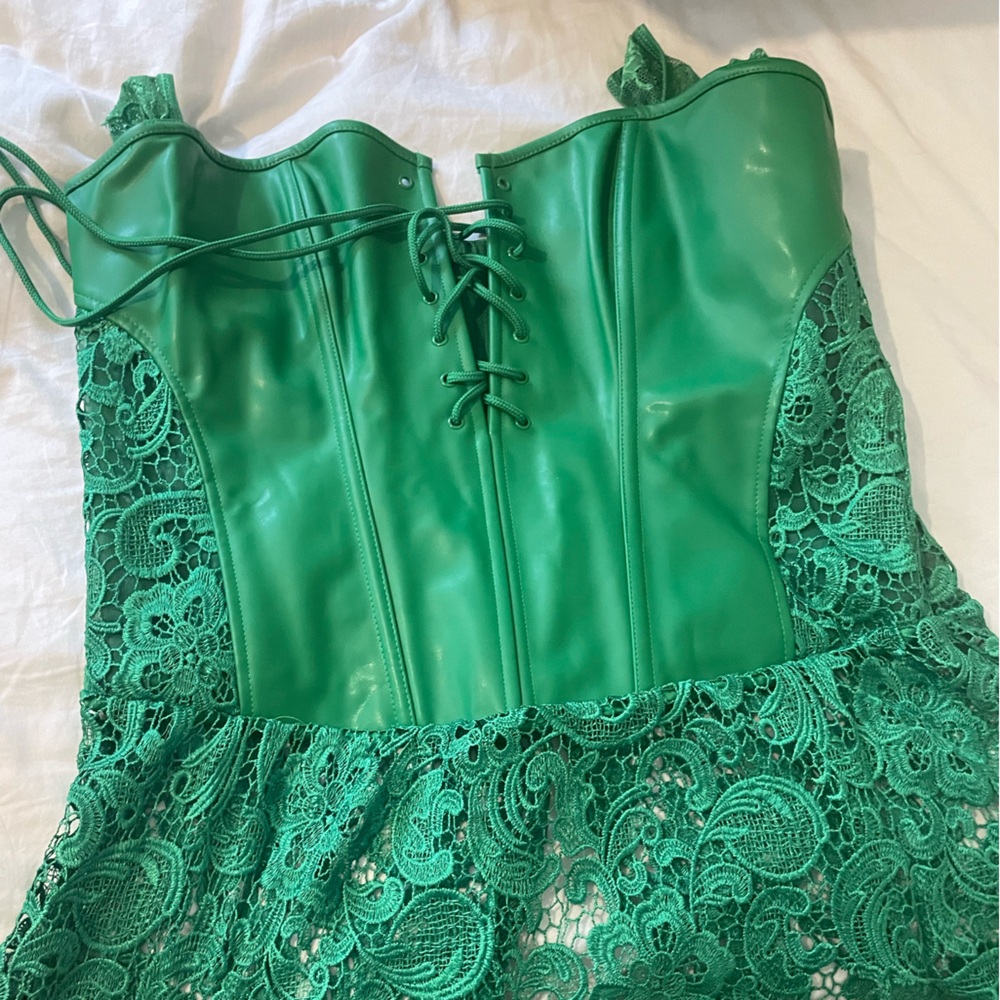 Emerald Green Lace-Accented Poison Ivy Cosplay Inspired Corset